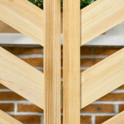 Outsunny Decorative Outdoor Privacy Screen, Freestanding Divider/Separator With 4 Self-Draining Planters, 3 Trellis Plant Support Panels For Garden Walkway, Backyard, Natural Wood -Outsunny UnKd4d188a2ad6a3d